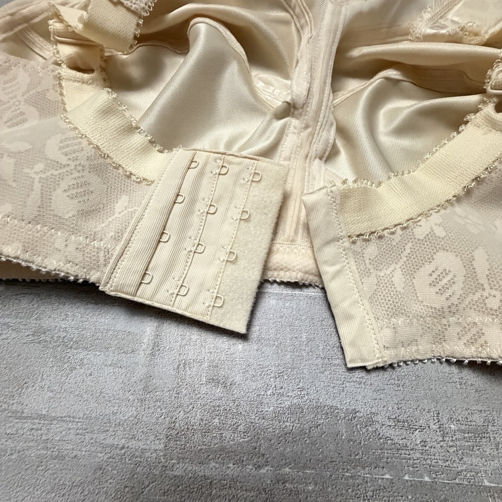 New Playtex 18 Hour 4693 Wireless Bra 42DD Beige Full Coverage Comfort Support - Picture 11 of 13
